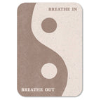 Aufkleber „Breathe In & Breathe Out“ aus nachhaltigem Kraftpapier – Yin Yang Design