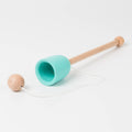 Becher und Ball - Kinderspielzeug: Minze